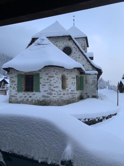 Auberge De L'Ours Vers L'Eglise Exterior foto
